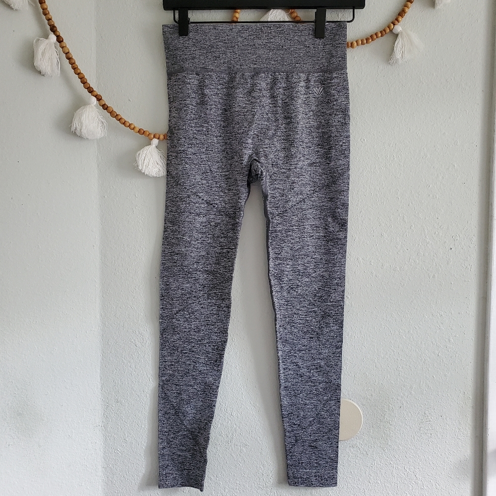 Forever 21 || set of 2 athletic leggings